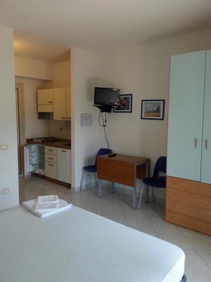 Residence Verde Pineta Принчипина а Маре Екстериор снимка