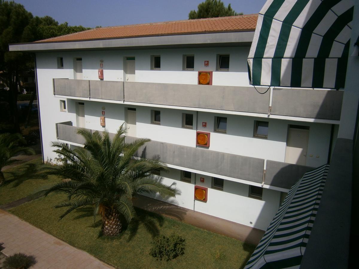 Residence Verde Pineta Принчипина а Маре Екстериор снимка